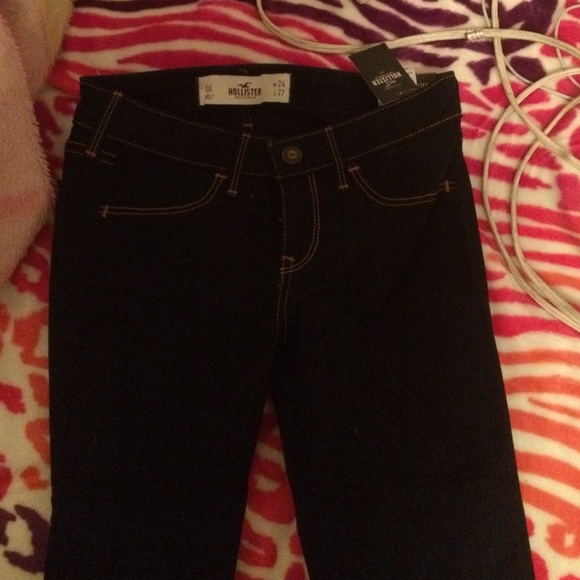 Hollister jeggings & Hollister sweater