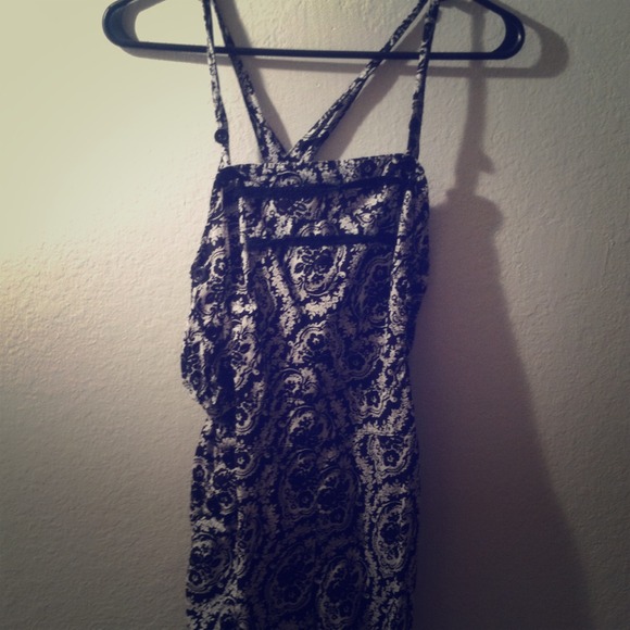 Romper it has a pocket in the middle.