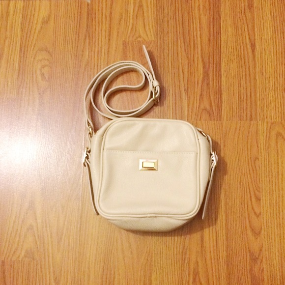 Forever 21 White Handbag