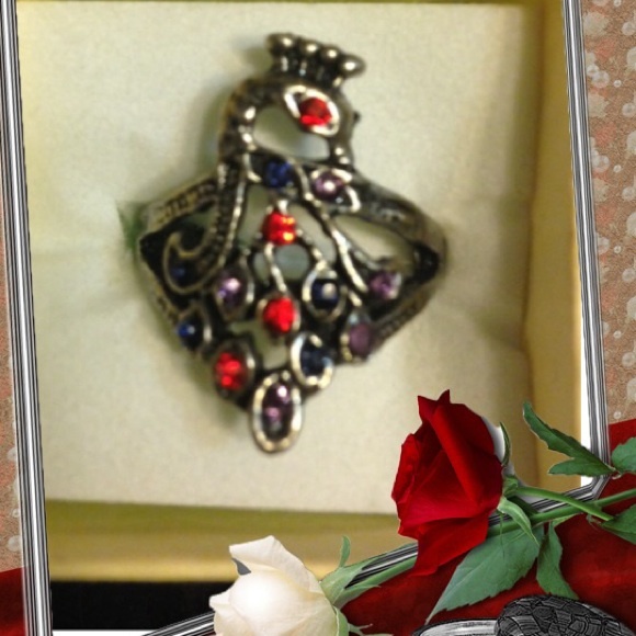 💕 PEACOCK 🦚 RING w/ RUBY RED CRYSTAL CHIPS on SILVER PLATED. Sz. 8. NWT