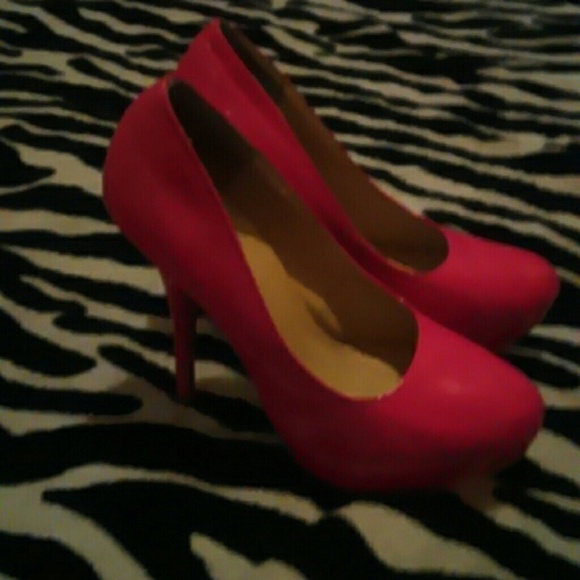 High heels - Picture 2 of 4