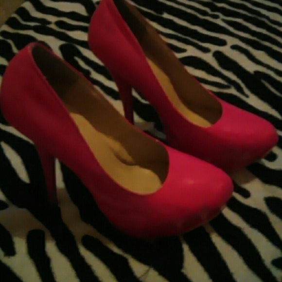 High heels - Picture 4 of 4