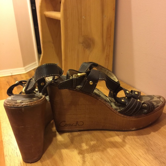 Beautiful Coach wedge sandals. Authentic! - Picture 3 of 3