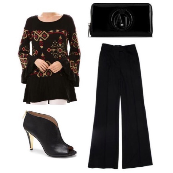 LIGHTWEIGHT AZTEC PRINT BELL SLEEVE TUNIC - Picture 2 of 3