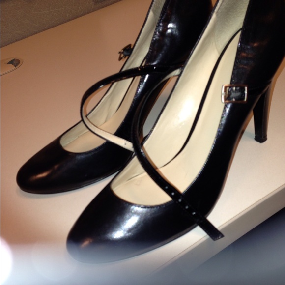 Nine West T-strap pumps