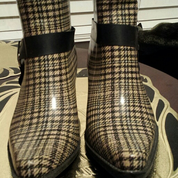 Brownplainboot - Picture 2 of 3