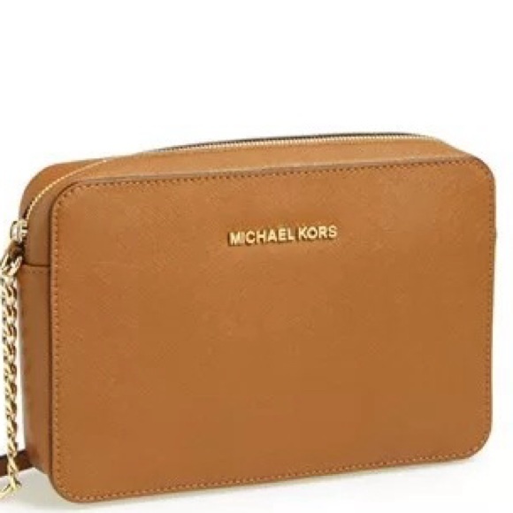 Michael kors jet set travel crossbody