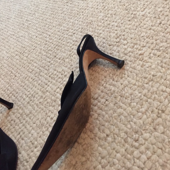 Isaac mizrahi from saks gorgeous black heels - Picture 2 of 3