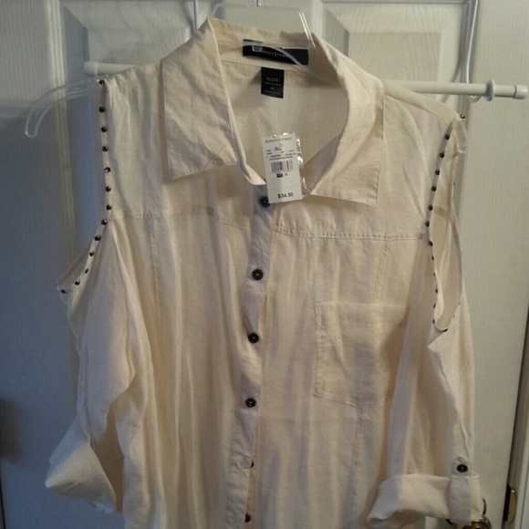 Cream studded sleeve blouse.