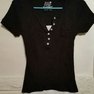 Black and white t-shirt