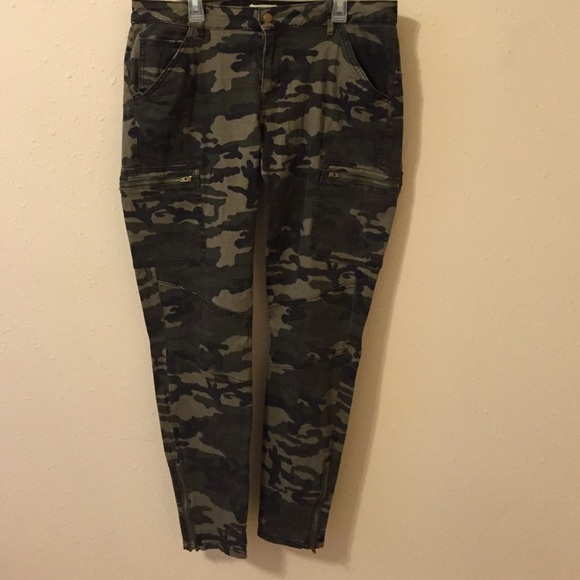Camo pants
