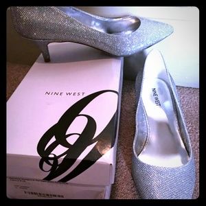 Beautiful silver Nine West shoes!