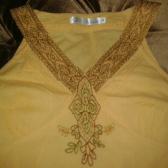 Sophie Sleeveless Top w Embroidery *Honey* - Picture 2 of 4