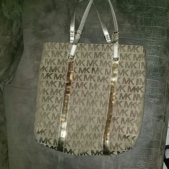 MK large purse.