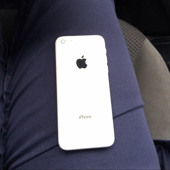 Apple iPhone 5C white - Picture 1 of 2