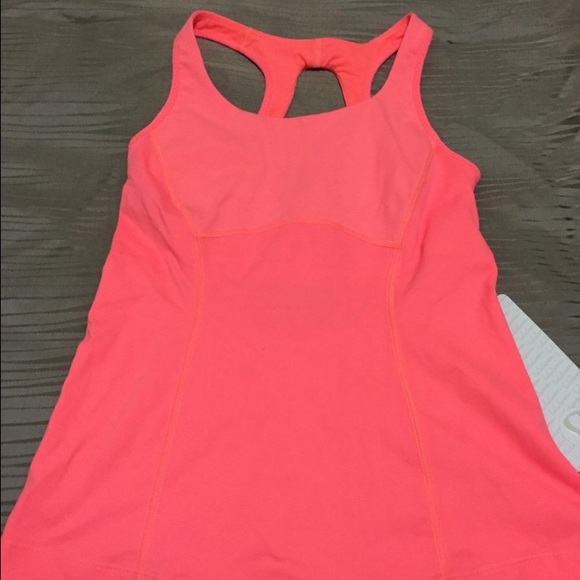 Lululemon Athletica Tank Size 4 Brand New