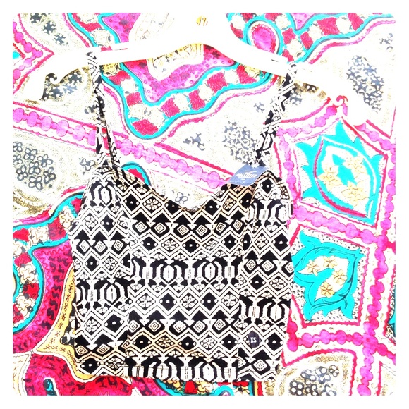 Hollister tank crop top NWT 💘