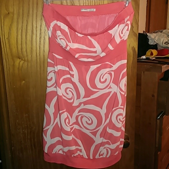 Strapless dress