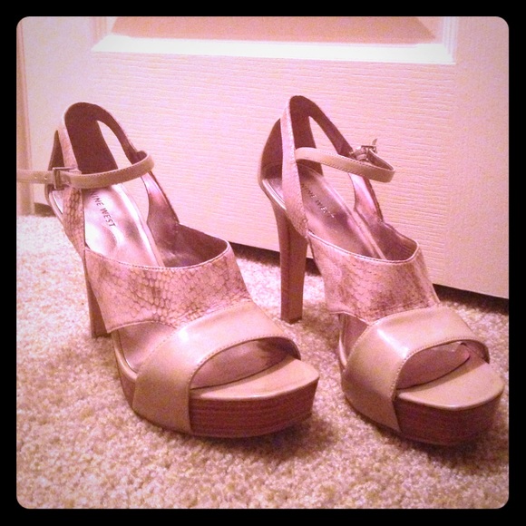 Sexy Nine West Nude Sandals