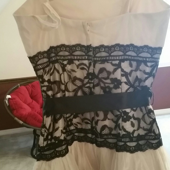 Prom / Event Dress - Picture 3 of 3