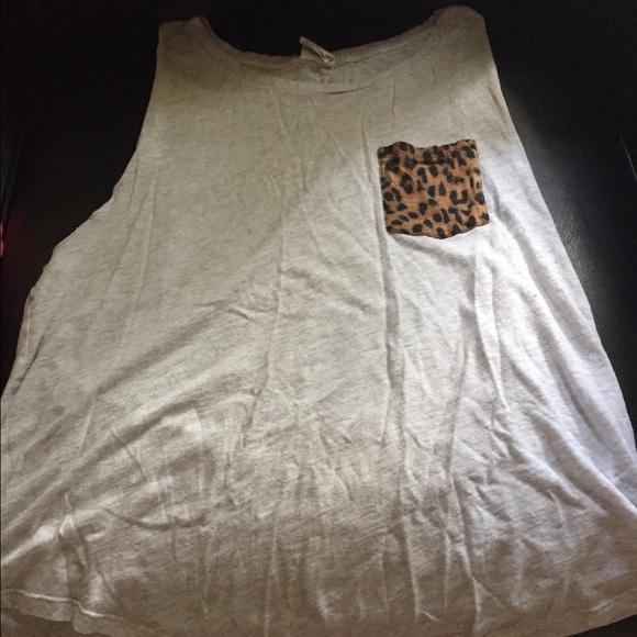 2 work out tank tops from Victoria's Secret PINK!