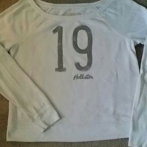 HOLLISTER off the shoulder sweatshirt!!