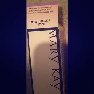 Mary Kay makeup-BEIGE 1, purple