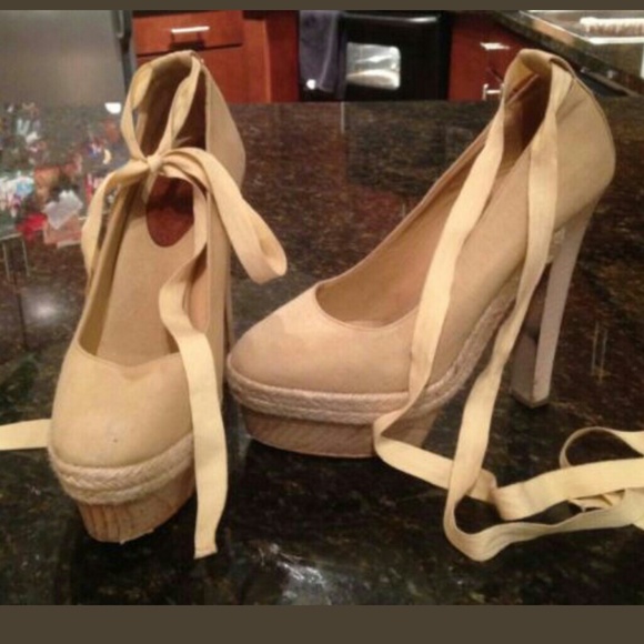 AUTHENTIC Louboutin Ankle Tie Pump