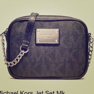Michael kors black crossbody