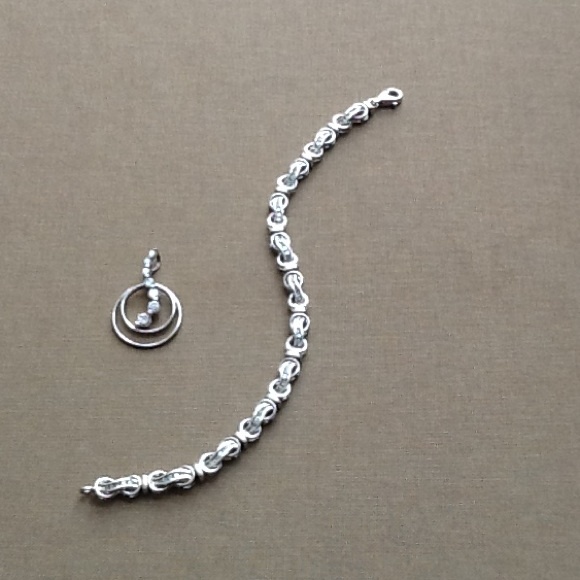 ✨GORGEOUS Sterling Silver/ CZ Bracelet & Pendant ✨