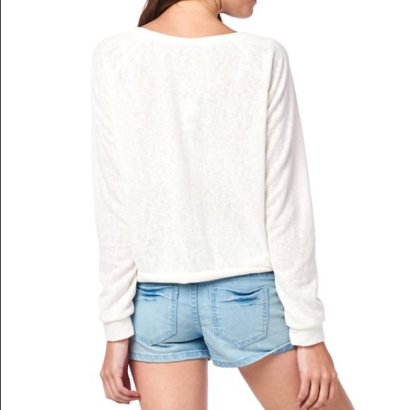 Aztec pullover top - Picture 4 of 4