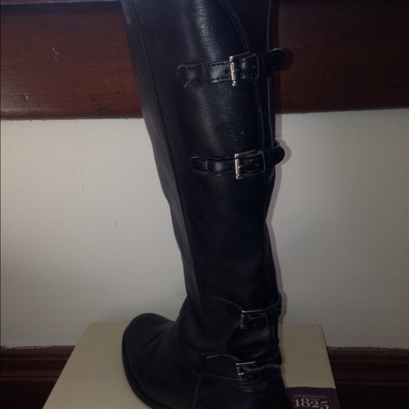 Black Riding Boots - Picture 2 of 3