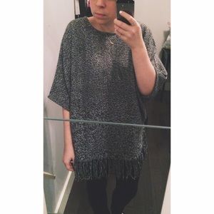 poncho look/fringe sweater