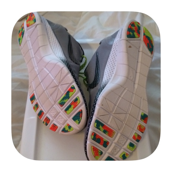 ๐FAB Nikes - Picture 4 of 4