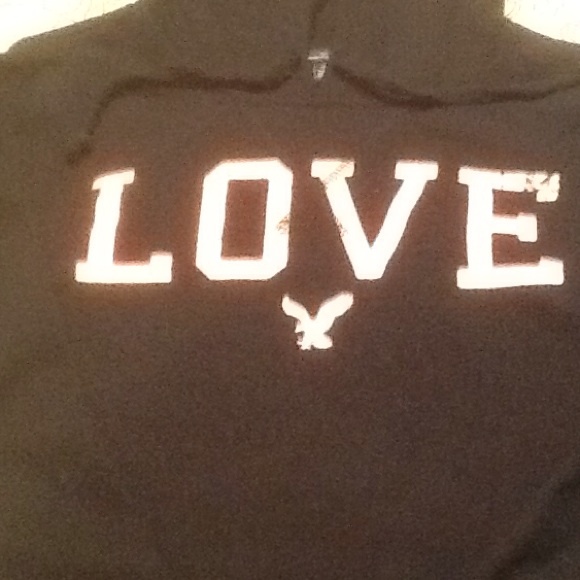A/E HOODED SWEATSHIRT  SIZE MEDIUM. NWOT
