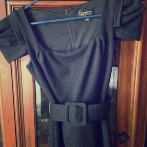 Short sleeve dress with belt