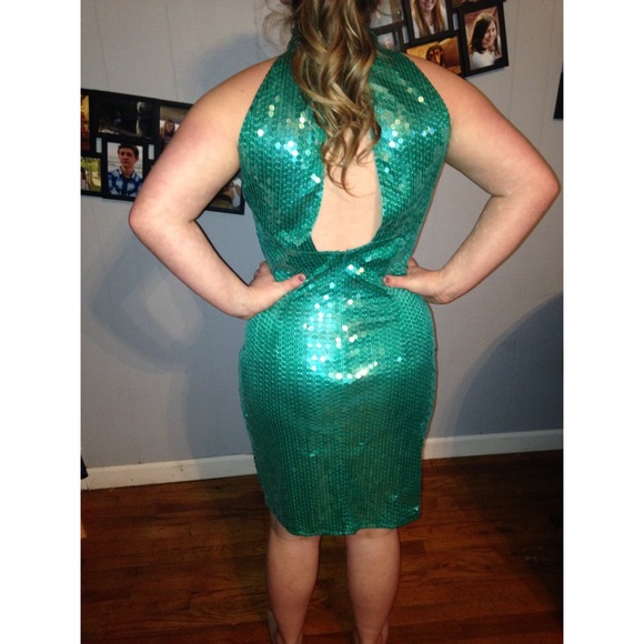 Green cocktail dress - Picture 2 of 2
