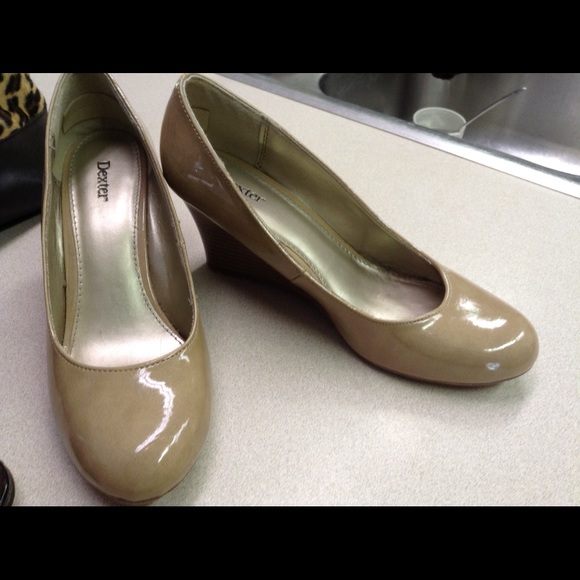 Reposh, never wore, heel higher than I liked.
