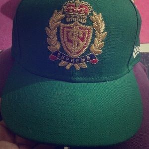 #reposh Re-Sell AUTHENTIC SUPREME CAP