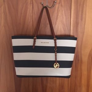 Michael Kors jet set