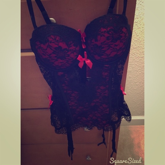 Hot Topic Black and Red Lace with Bows Corset