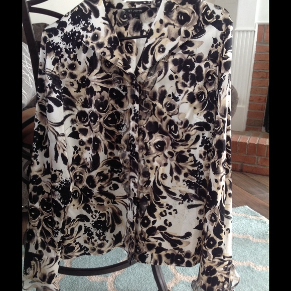 St. John beautiful Blouse size 8 - Picture 4 of 4