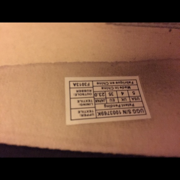 ugg flats - Picture 3 of 3