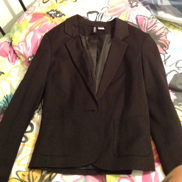 H&M Jackets & Blazers - H&m black fitted blazer