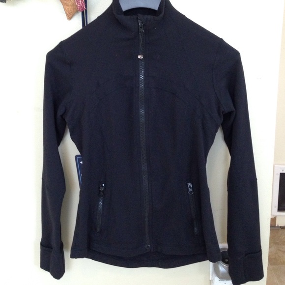 Lululemon black jacket