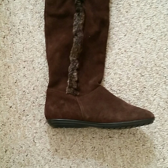 Boots - Picture 4 of 4
