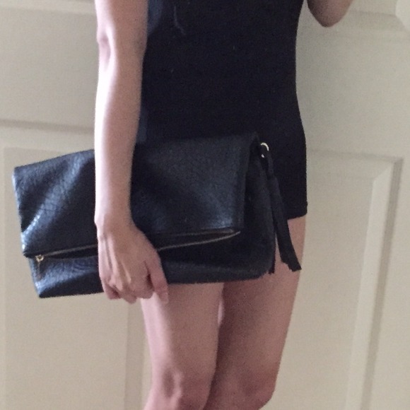 BUNDLED. Oversized Topshop Clutch. - Picture 4 of 4