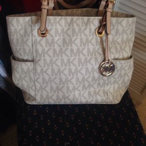 Michael Kors White Jet Set Tote