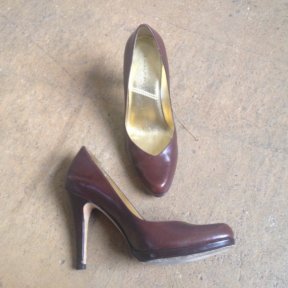 Brown tahari high heels. Worn once!