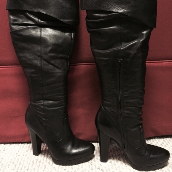 Tall heeled boot